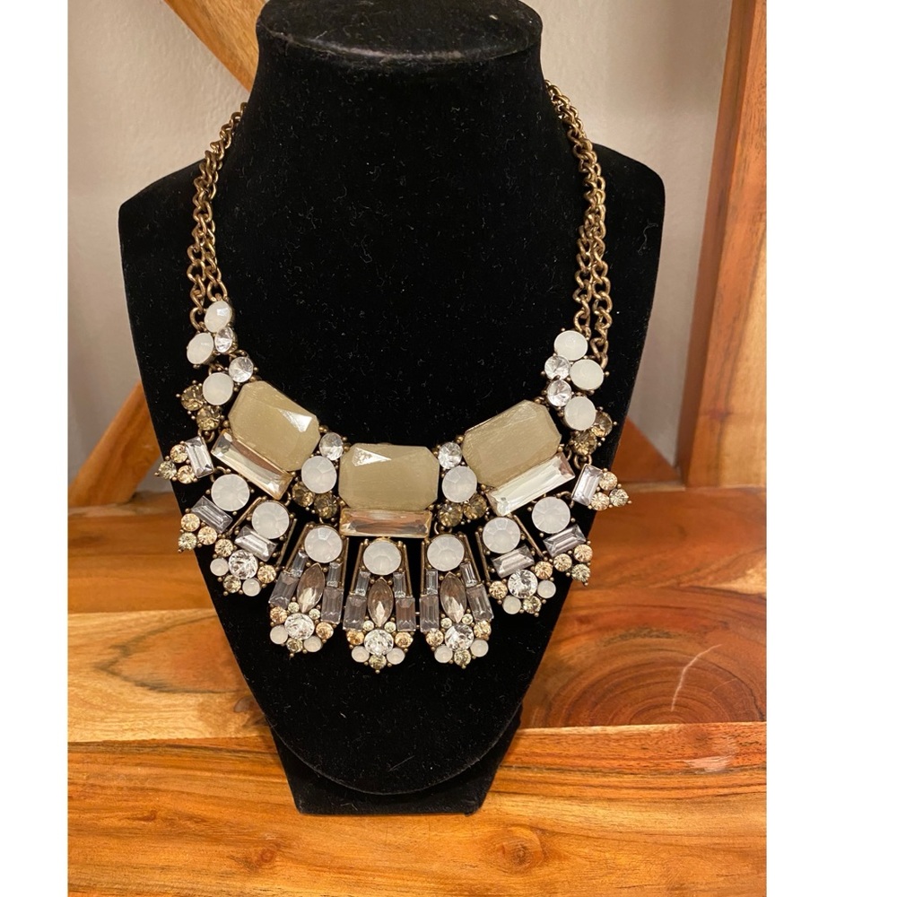 Statement necklace